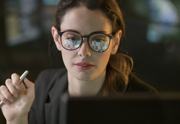 female franchise advisor